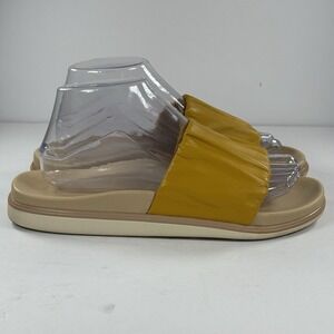 OluKai Pihapiha Mustard Yellow Ruched Leather Slide Sandals Womens 8 20414-LX18